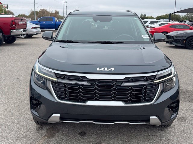 Used 2025 Kia Seltos S FWD image 2