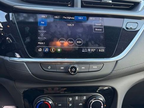Used 2023 Buick Encore GX Preferred FWD image 2