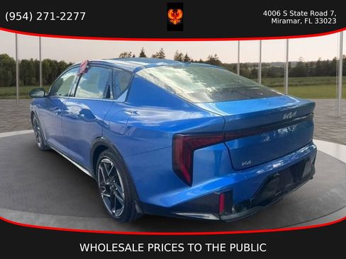 Used 2025 Kia K4 GT-Line w/ GT-Line Premium Package FWD image 5