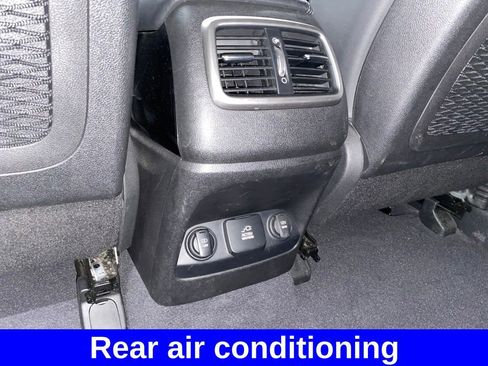 Used 2016 Kia Sorento SX image 8