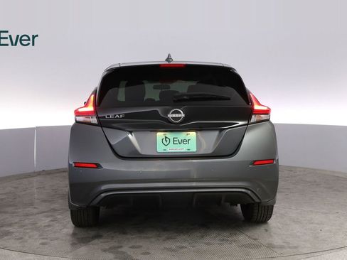 Used 2025 Nissan Leaf S image 15