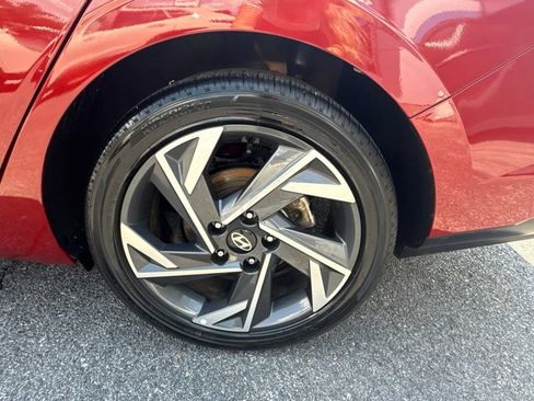 Used 2025 Hyundai Elantra SEL FWD image 6