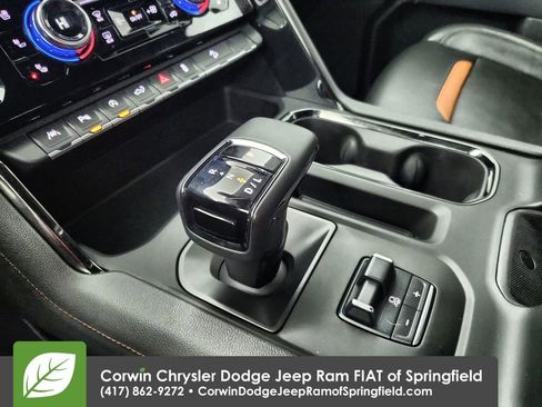 Used 2025 GMC Sierra 1500 AT4 w/ AT4 Premium Package image 29