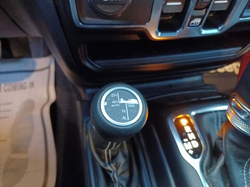 Used 2021 Jeep Wrangler Unlimited Sahara w/ Cold Weather Group image 16