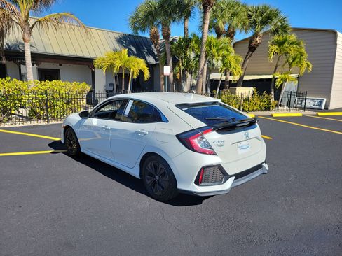 Used 2019 Honda Civic EX image 8