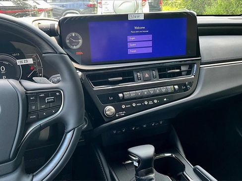 New 2025 Lexus ES 300h w/ Luxury Package image 7