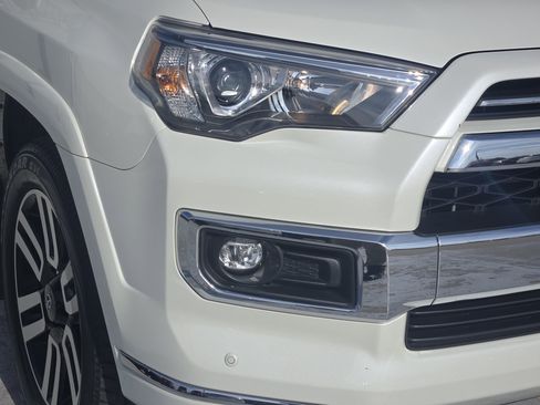 Used 2022 Toyota 4Runner Limited image 10