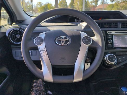 Used 2016 Toyota Prius C One image 17