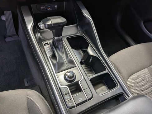 Certified 2025 Kia Sorento LX FWD image 26