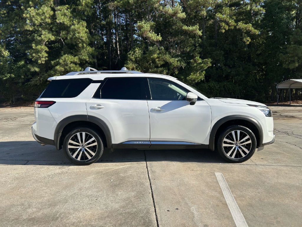 Used 2025 Nissan Pathfinder Platinum w/ Cargo Package FWD image 2