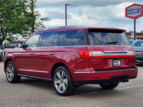 Used 2018 Lincoln Navigator Reserve w/ Technology Package AWD/4WD image 8