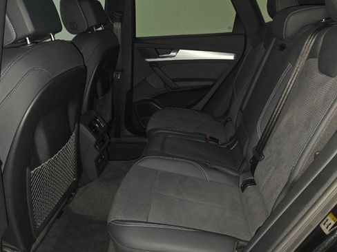 Used 2023 Audi Q5 e Premium Plus w/ Premium Plus Package AWD/4WD image 10
