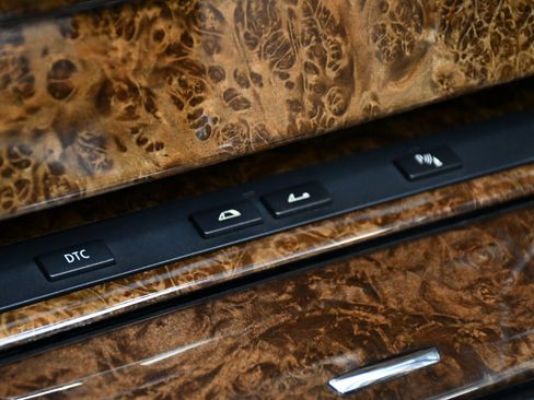 Used 2010 BMW 650i Convertible image 22