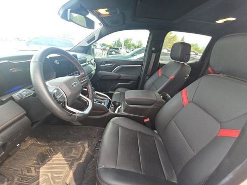 Used 2024 Chevrolet Colorado Z71 w/ Z71 Convenience Package 2 AWD/4WD image 5