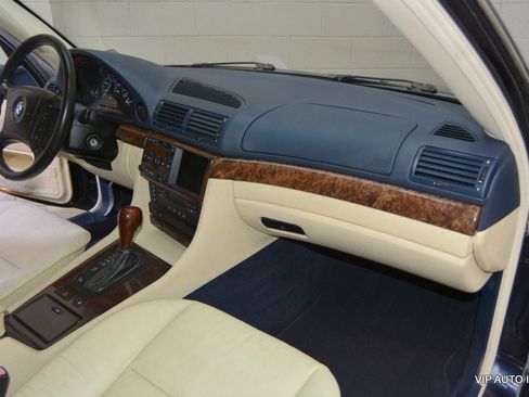 Used 2001 BMW 740iL RWD image 16