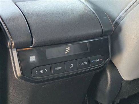 Used 2023 Toyota Highlander Bronze Edition AWD/4WD image 17