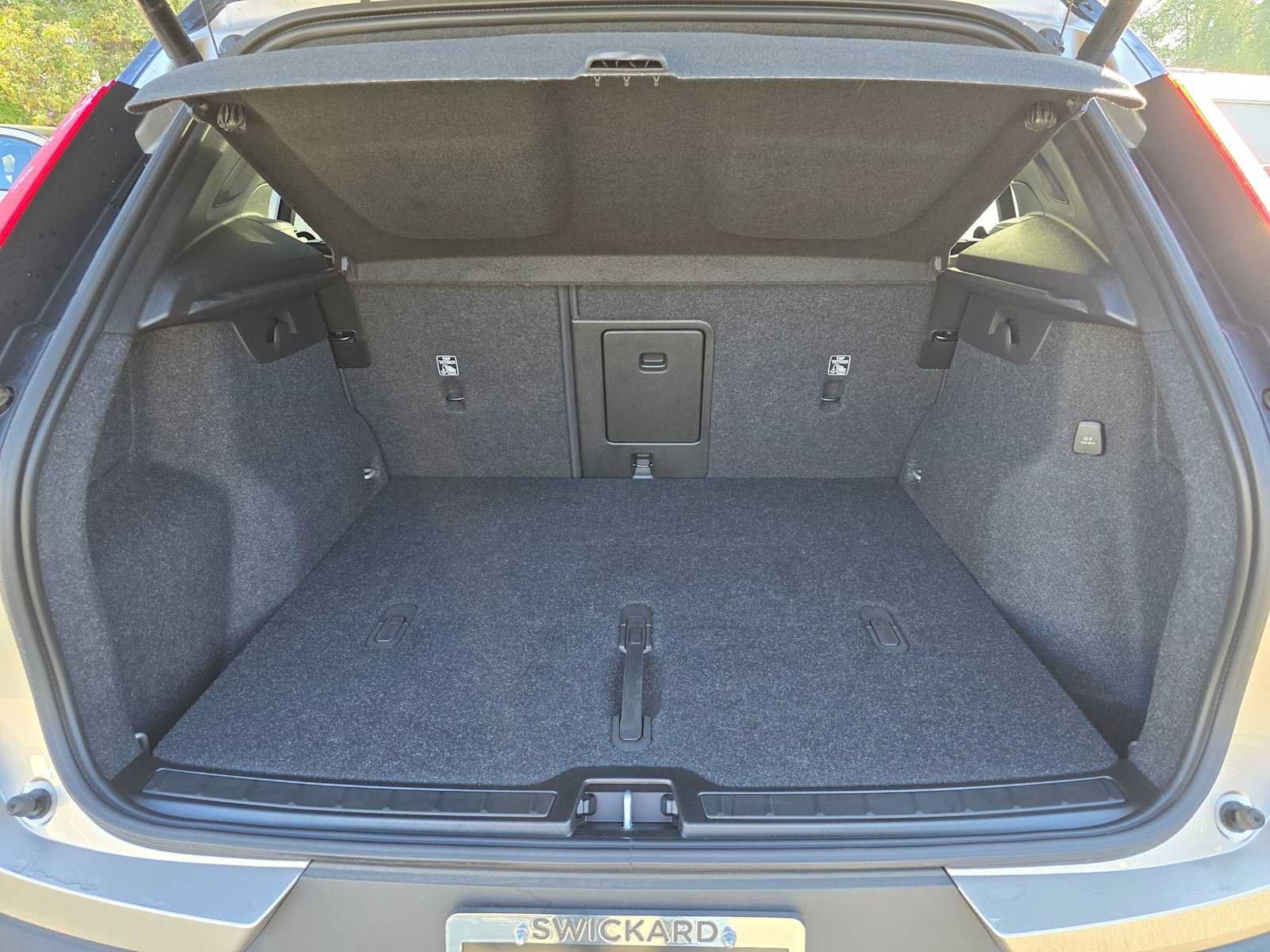 Certified 2023 Volvo XC40 Recharge Ultimate AWD/4WD image 15