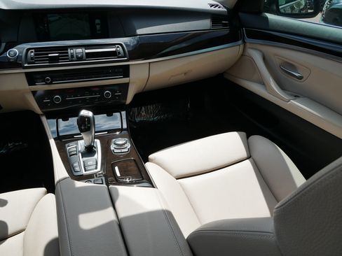 Used 2013 BMW 528i xDrive Sedan AWD/4WD image 11