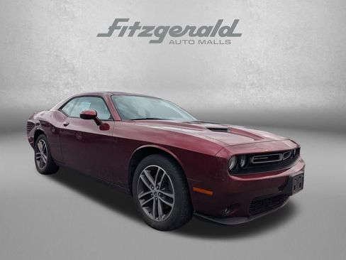 Used 2019 Dodge Challenger SXT w/ Plus Package image 1