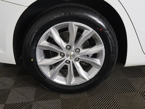 Used 2023 Chevrolet Malibu LT FWD image 18