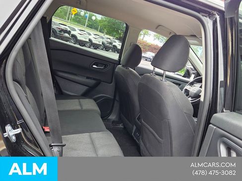 Used 2025 Nissan Rogue SV FWD image 15