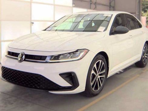 Used 2025 Volkswagen Jetta Sport FWD image 1