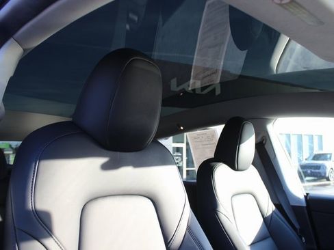 Used 2024 Tesla Model Y Performance image 24