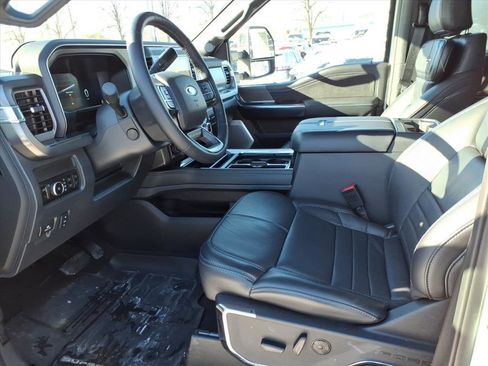 Used 2025 Ford F350 Platinum image 11