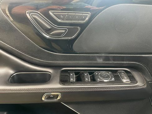 Used 2023 Lincoln Aviator AWD image 8