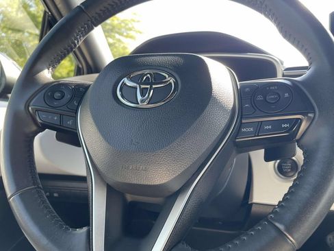 Used 2025 Toyota Corolla SE FWD image 28