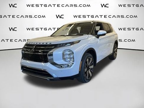 Used 2026 Mitsubishi Outlander LE FWD image 7
