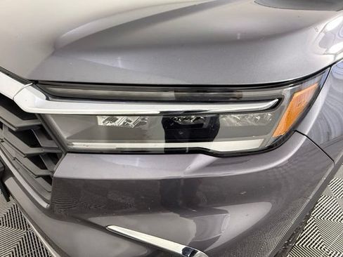 Used 2025 Honda Pilot EX-L image 11