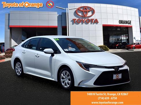 Used 2024 Toyota Corolla LE FWD image 1
