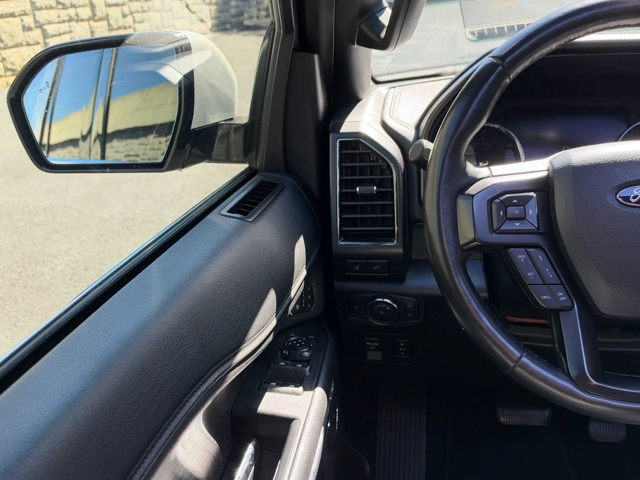 Used 2020 Ford Expedition Max Limited w/ Equipment Group 302A RWD image 19