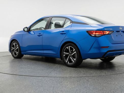 Used 2025 Nissan Sentra SV image 5