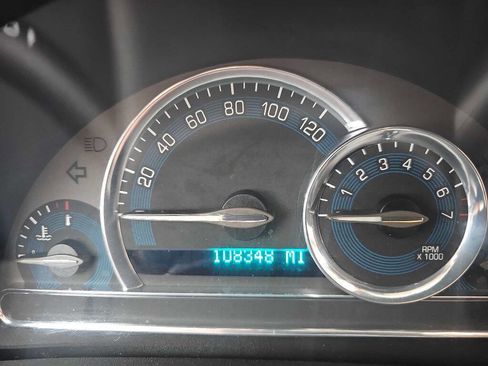 Used 2011 Chevrolet HHR LT image 15