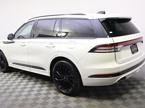 New 2026 Lincoln Aviator Reserve AWD/4WD image 3