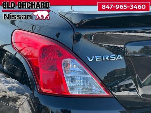 Used 2018 Nissan Versa S Plus image 6