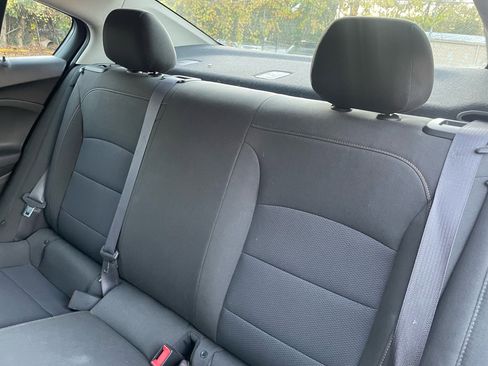 Used 2017 Chevrolet Cruze LS image 17