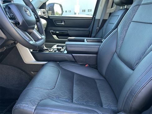 Used 2023 Toyota Tundra Limited image 14