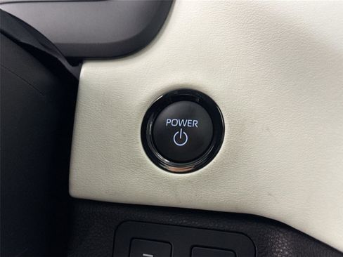 Certified 2025 Toyota Tundra Capstone image 21