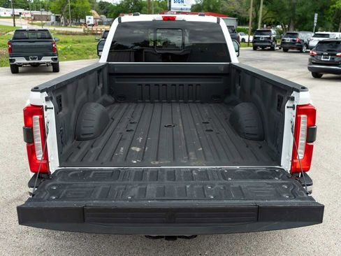 Used 2023 Ford F350 Lariat w/ Lariat Ultimate Package AWD/4WD image 8