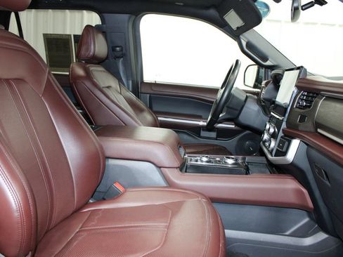 Used 2024 Ford Expedition Limited AWD/4WD image 36