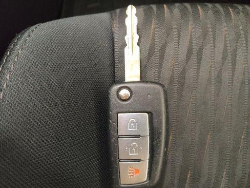 Used 2018 Nissan Rogue S FWD image 32