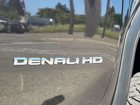 Used 2021 GMC Sierra 2500 Denali w/ Denali Ultimate Package AWD/4WD image 33