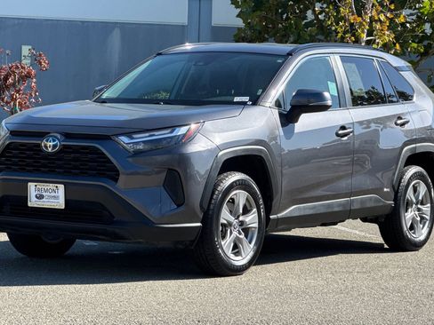 Used 2024 Toyota RAV4 XLE image 8