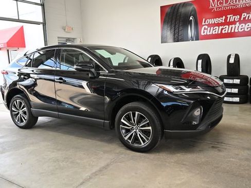 Used 2023 Toyota Venza LE AWD/4WD image 4