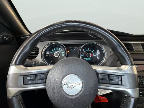 Used 2013 Ford Mustang GT RWD image 28