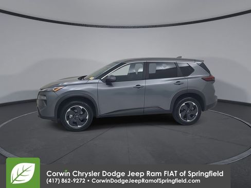 Used 2025 Nissan Rogue SV FWD image 8