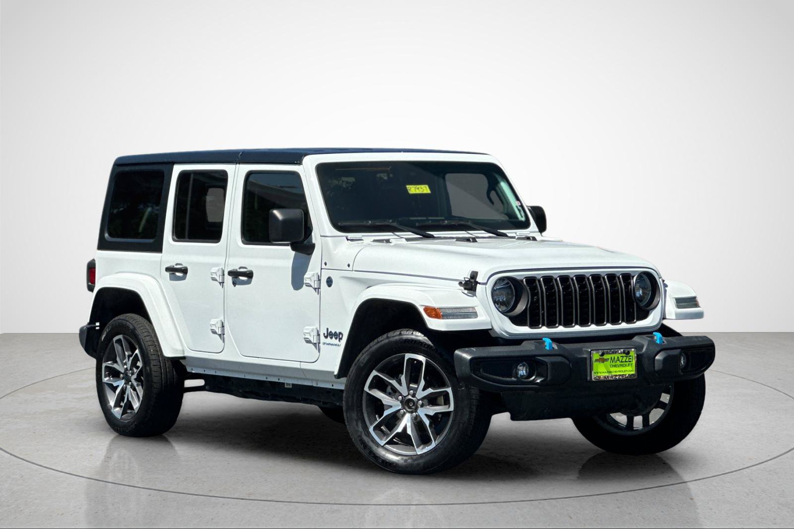 Used 2024 Jeep Wrangler Unlimited AWD/4WD image 2